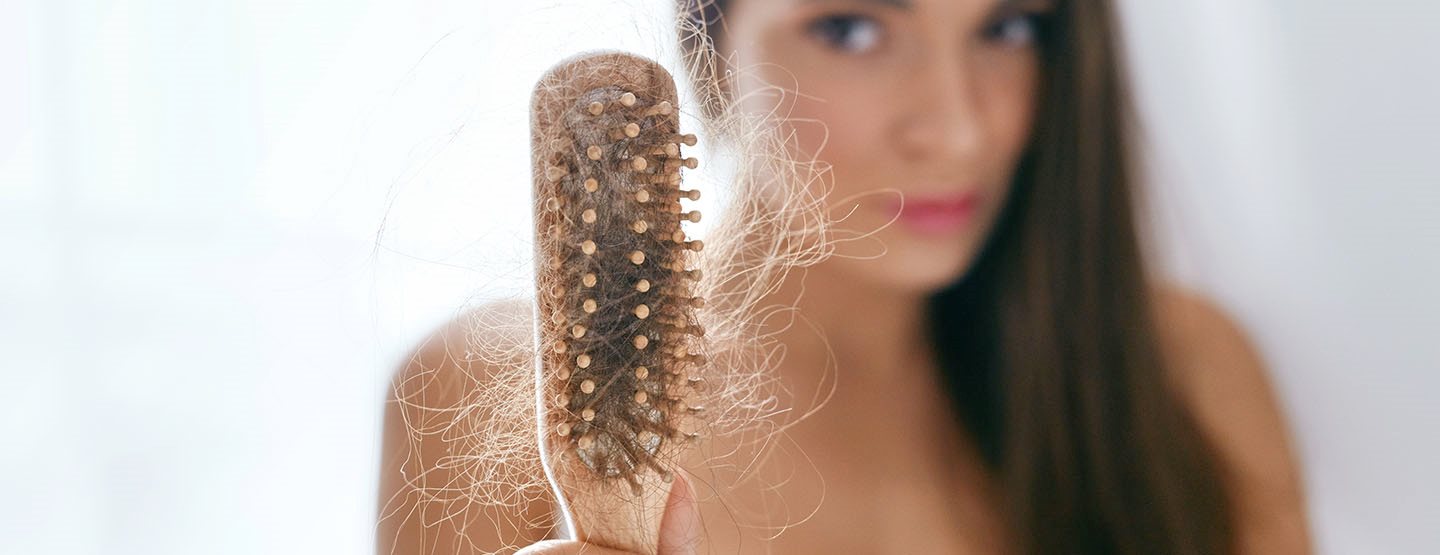 Căderea părului cauzată de stres: ce este de făcut? 