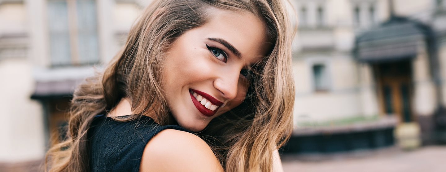 Cherry-Make-up – ce se ascunde în spatele marelui trend Pinterest din 2025