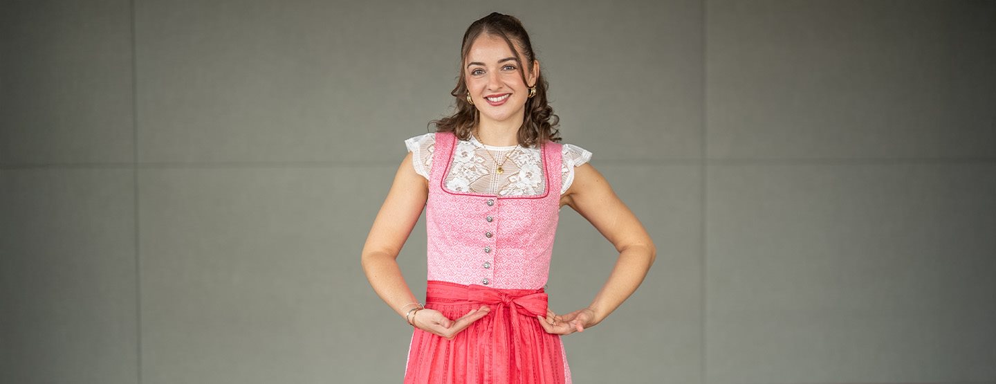 Cum se leagă funda dirndl: iată cum se face corect