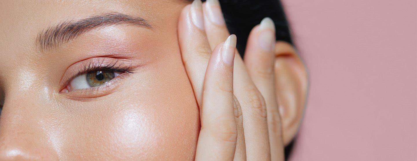 Frosted Glam: Cum să obțineți un look de iarnă elegant folosind culori pastelate reci