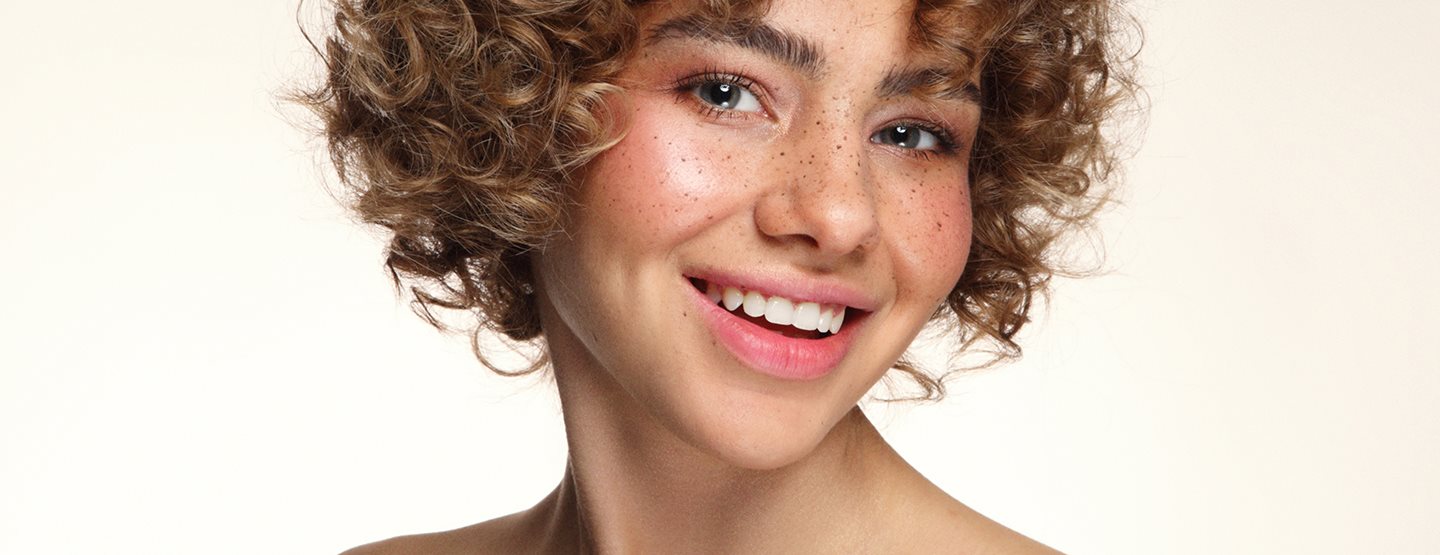 Trend de machiaj „Sunset Blush”: cum să obțineți acest look