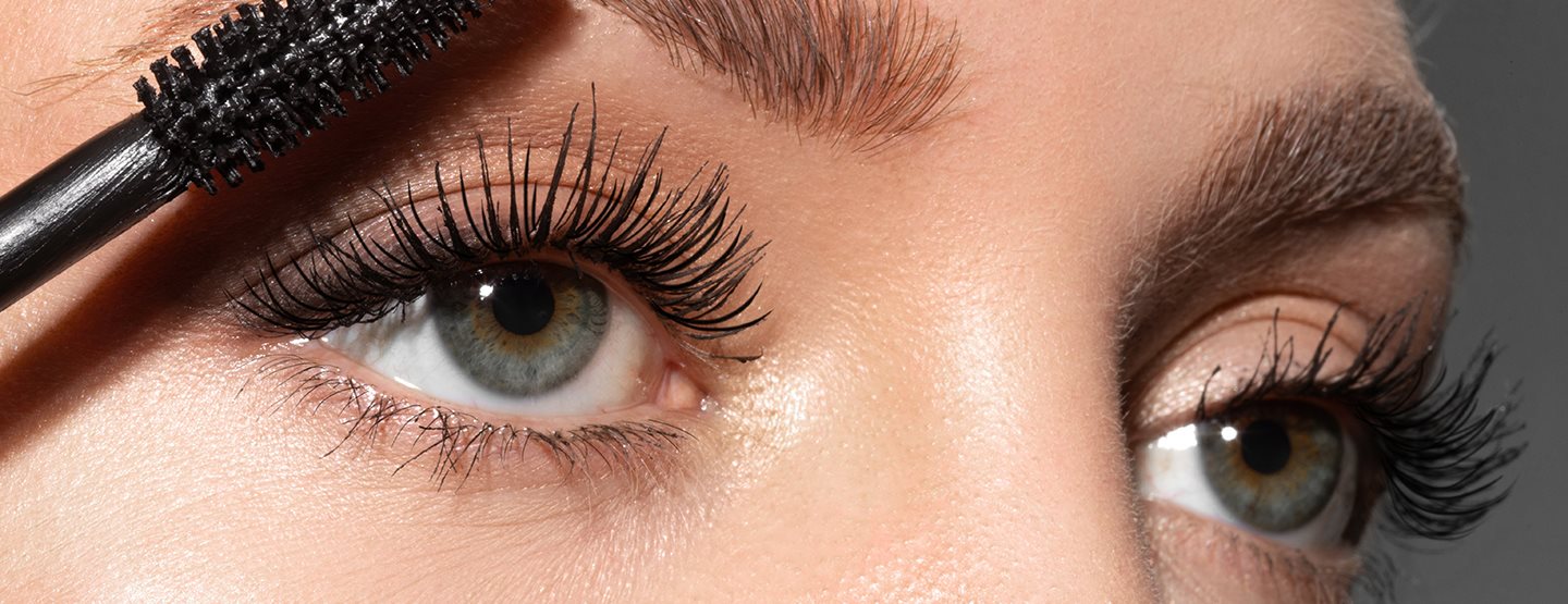 Mascara cu tehnologie tubing: upgrade-ul pentru gene