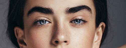 Fluffy Brows: obțineți cu ușurință look-ul în trend 