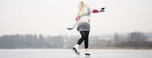 Patinaj pe gheață: de ce ne place acest sport de iarnă?