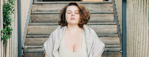 Să învățăm să medităm: 5 sfaturi de la un instructor în meditație 