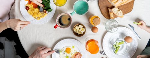 Micul dejun pentru copii: 4 sfaturi pentru ca ziua să înceapă cu bine