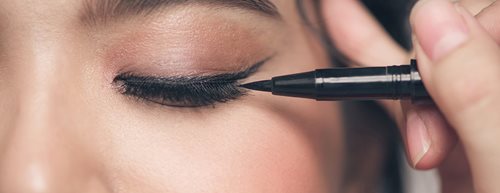Aplicarea corectă a eyeliner-ului – cele mai bune sfaturi și trucuri pentru începători