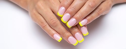 French Nails, dar în culori ca pe Instagram! 