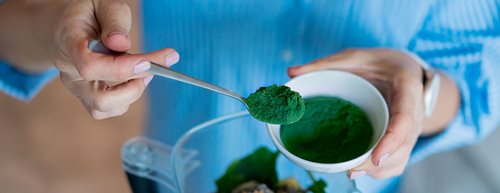 Spirulina: beneficii și modul de utilizare