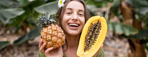 Mango, papaya și altele: aceste fructe vă fac pielea și părul să strălucească