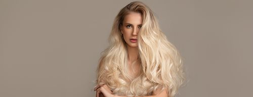 Părul blond: cum se poartă în 2024